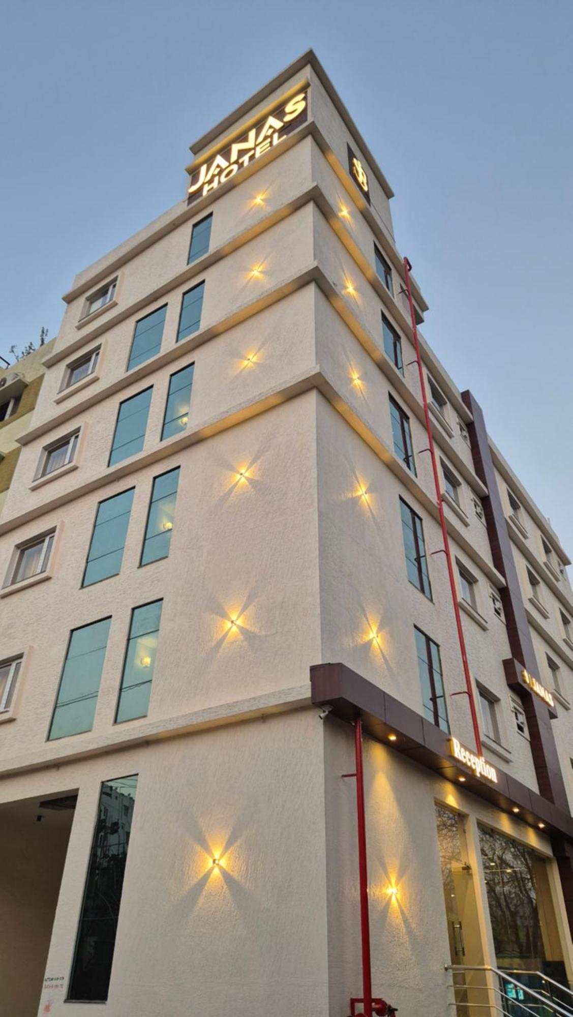 Hotel Janas Tirupati Exteriér fotografie